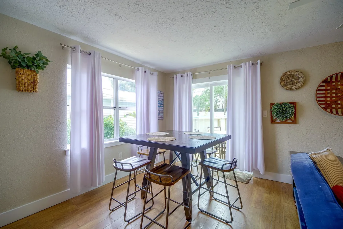 Casa Nonna, Dining Room.L2TSbHFm
